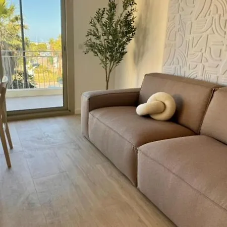 Apartment Face Au Port Antibes