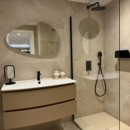 Face Au Port Apartment Antibes